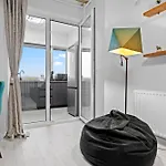 Lejlighed Minimalist & Grey Flat