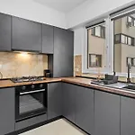 Minimalist & Grey Flat Lejlighed