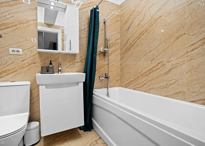 Minimalist & Grey Flat