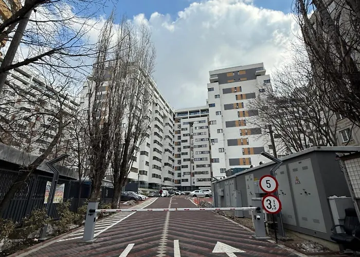 Minimalist & Grey Flat Appartement Bucarest