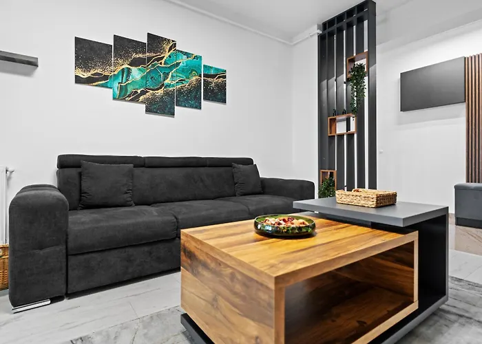 Minimalist & Grey Flat דירה